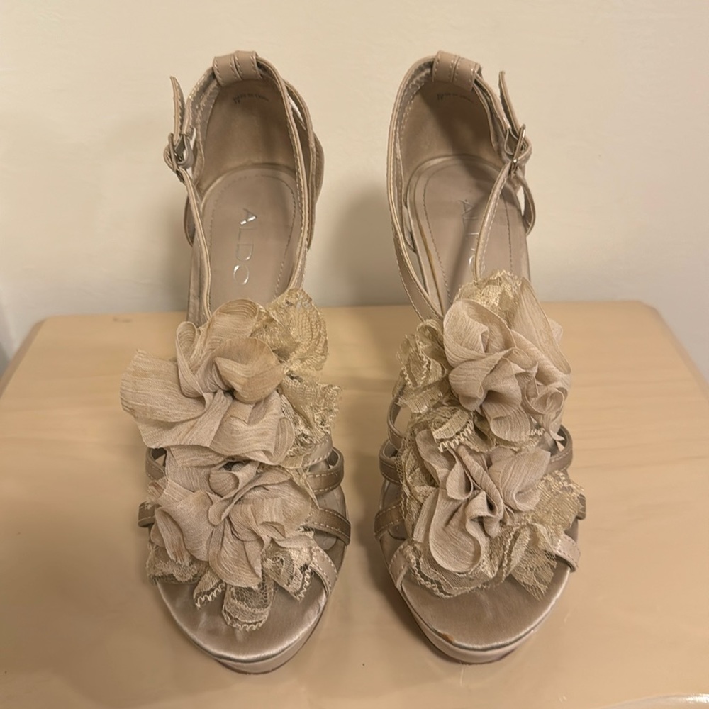 Aldo women, high heel shoe size 8